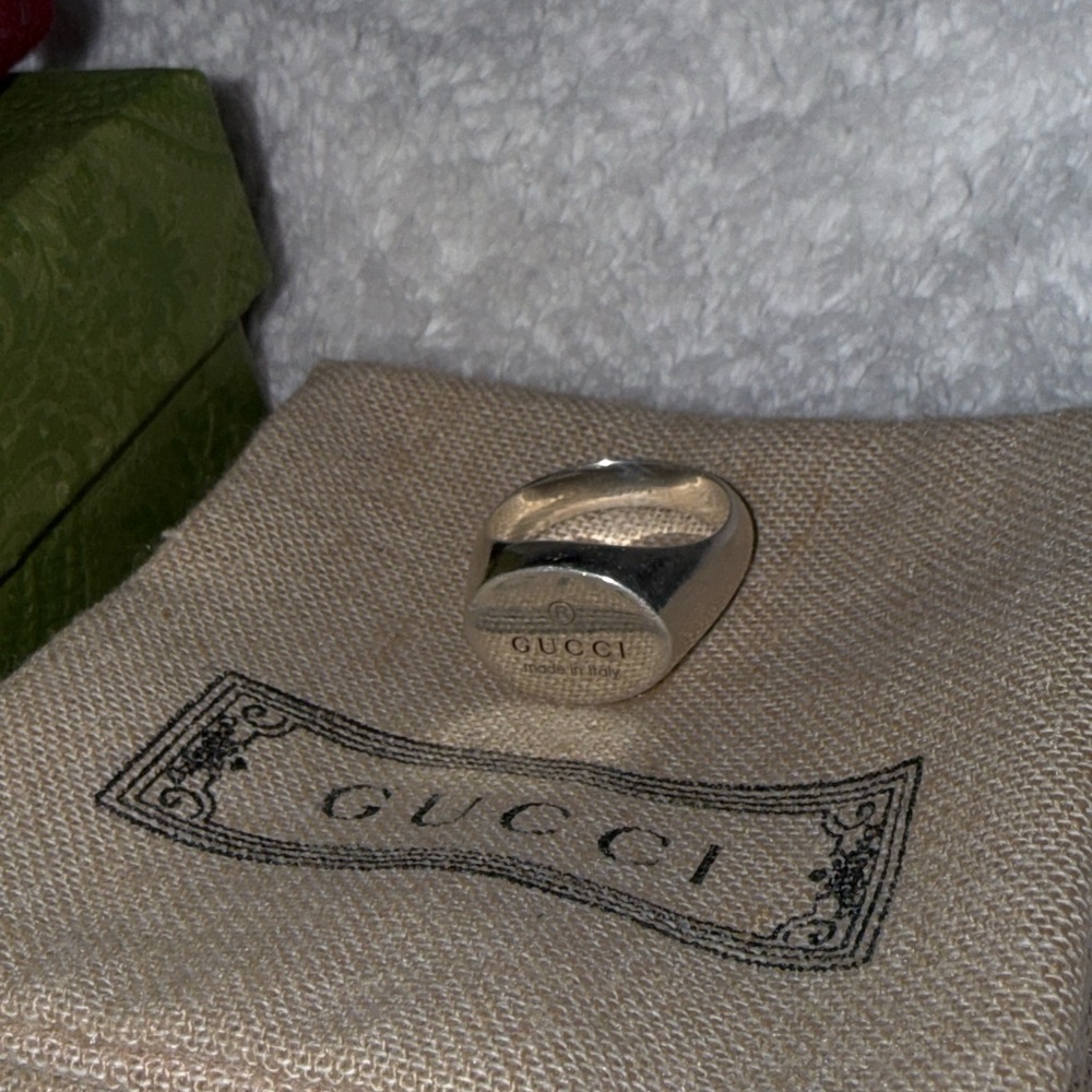 Gucci Men's Silver Signet Ring
